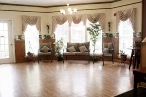 Common Area at Charter Senior Living of Cookeville